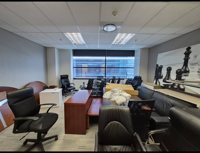 50M² OFFICE TO LET IN SANDTON CENTRAL